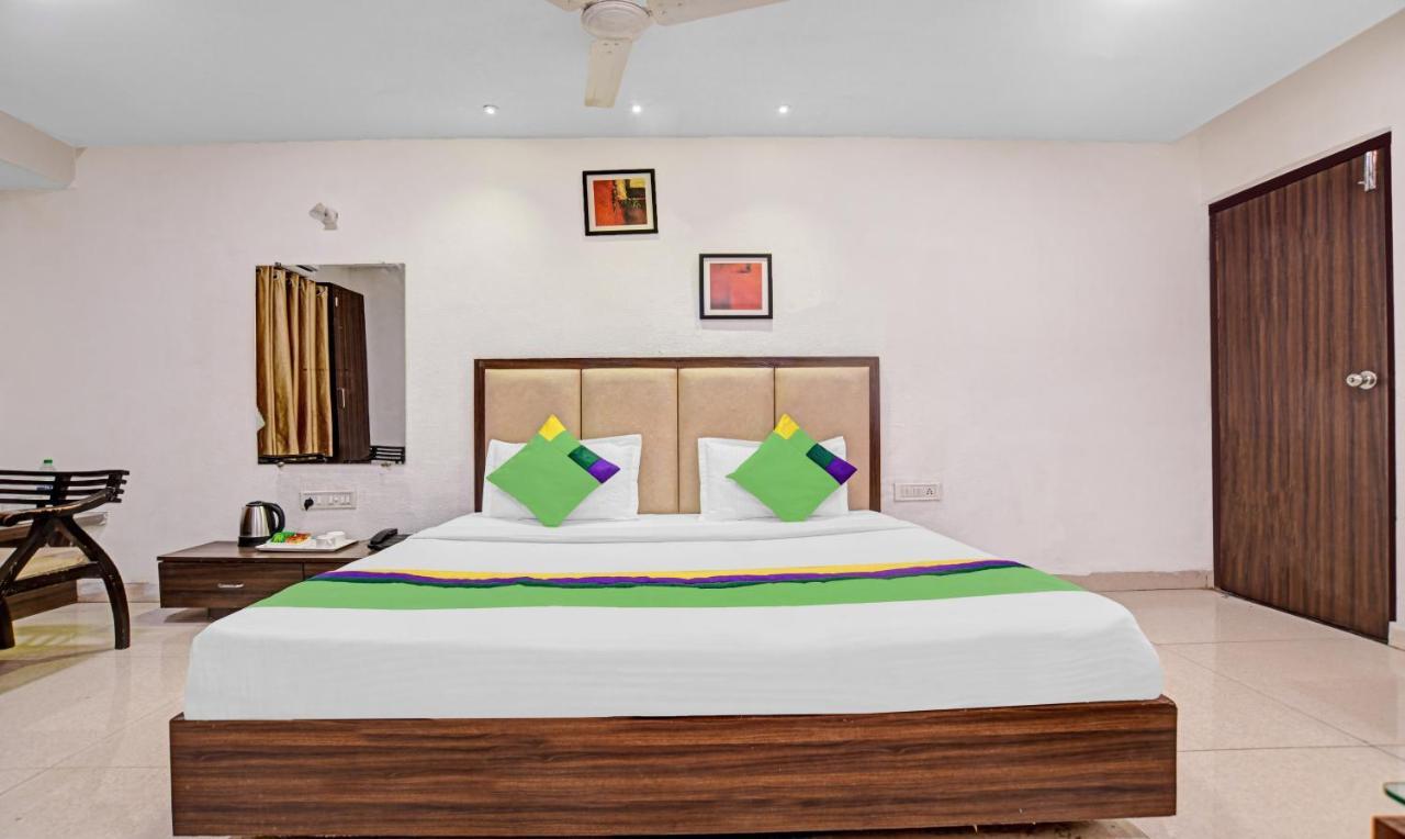 Treebo Trend Royal Galaxy Park Hotel Indore Exterior photo